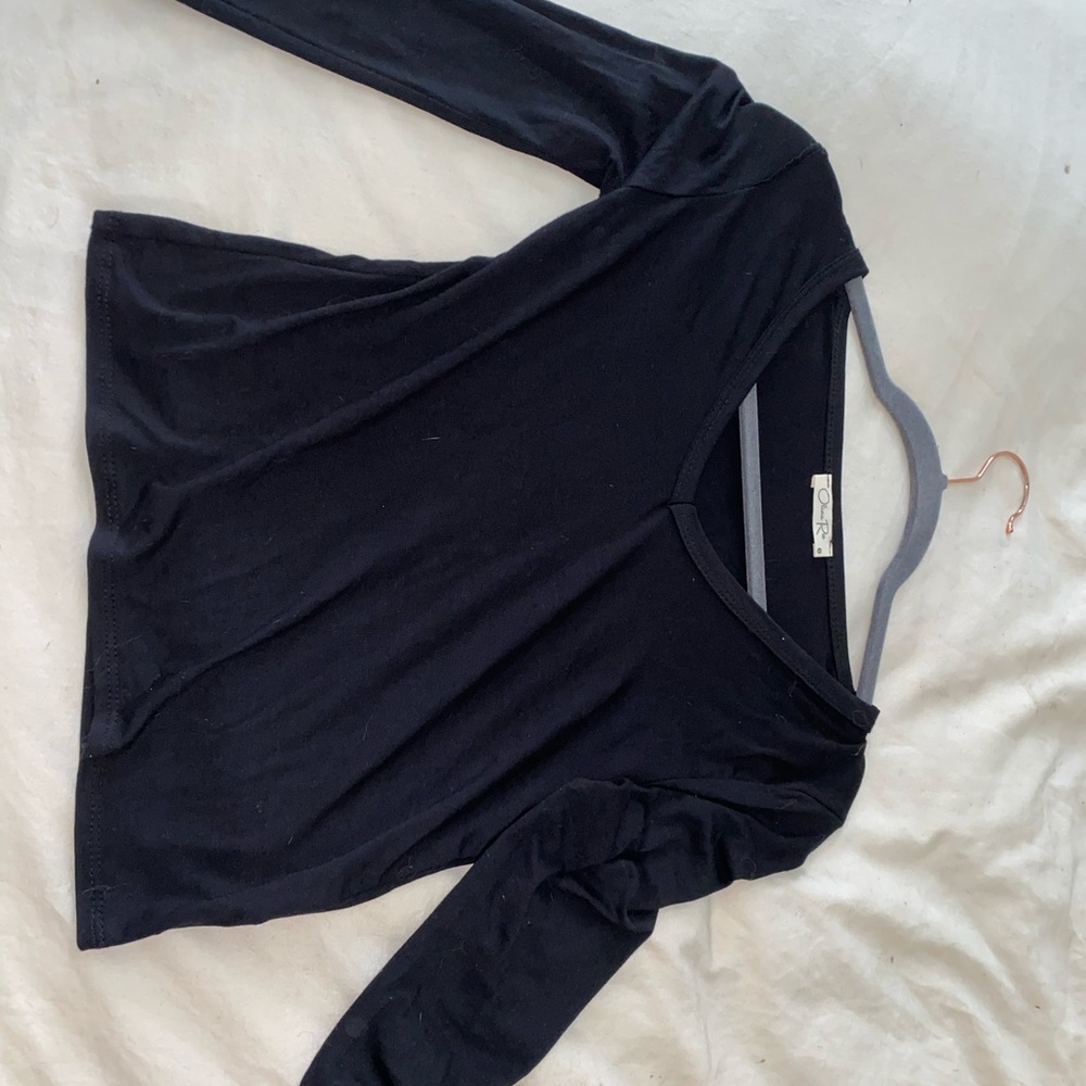 Long sleeve cropped shirt